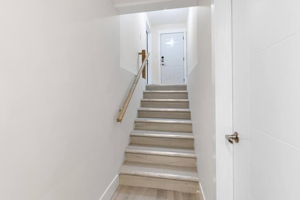 מונקטון Beautiful 1 Bedroom Apartment - Private Entrance מראה חיצוני תמונה
